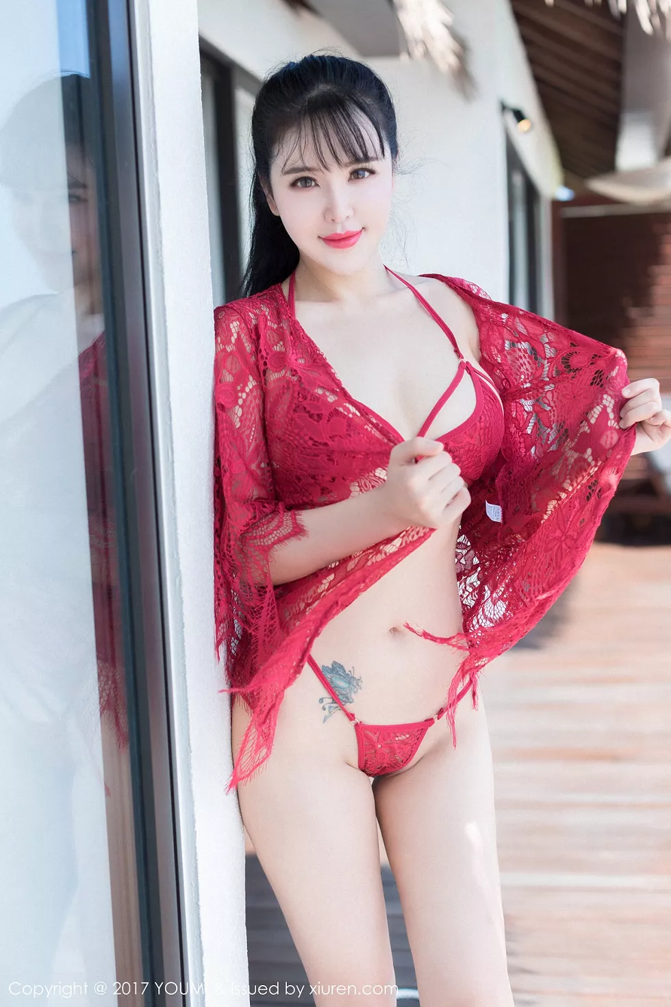 [YouMi尤蜜荟]Vol.101_女神刘钰儿马尔代夫旅拍红色镂空内衣+黑色真空睡衣诱惑写真48P