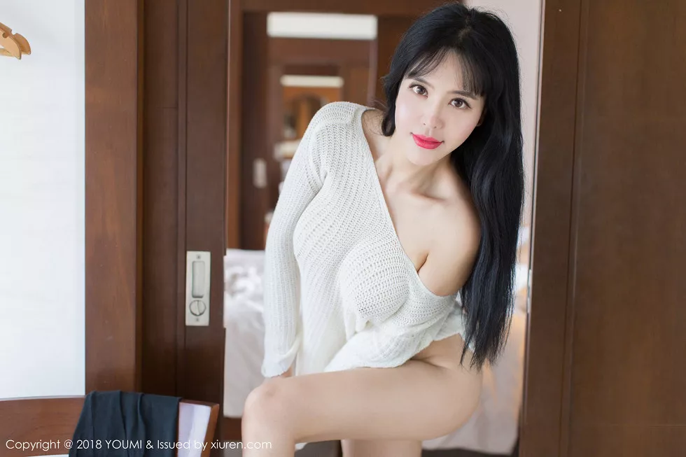 [YouMi尤蜜荟]Vol.177_女神刘钰儿马尔代夫旅拍开档连体衣缕空露豪乳惹火诱惑写真49P