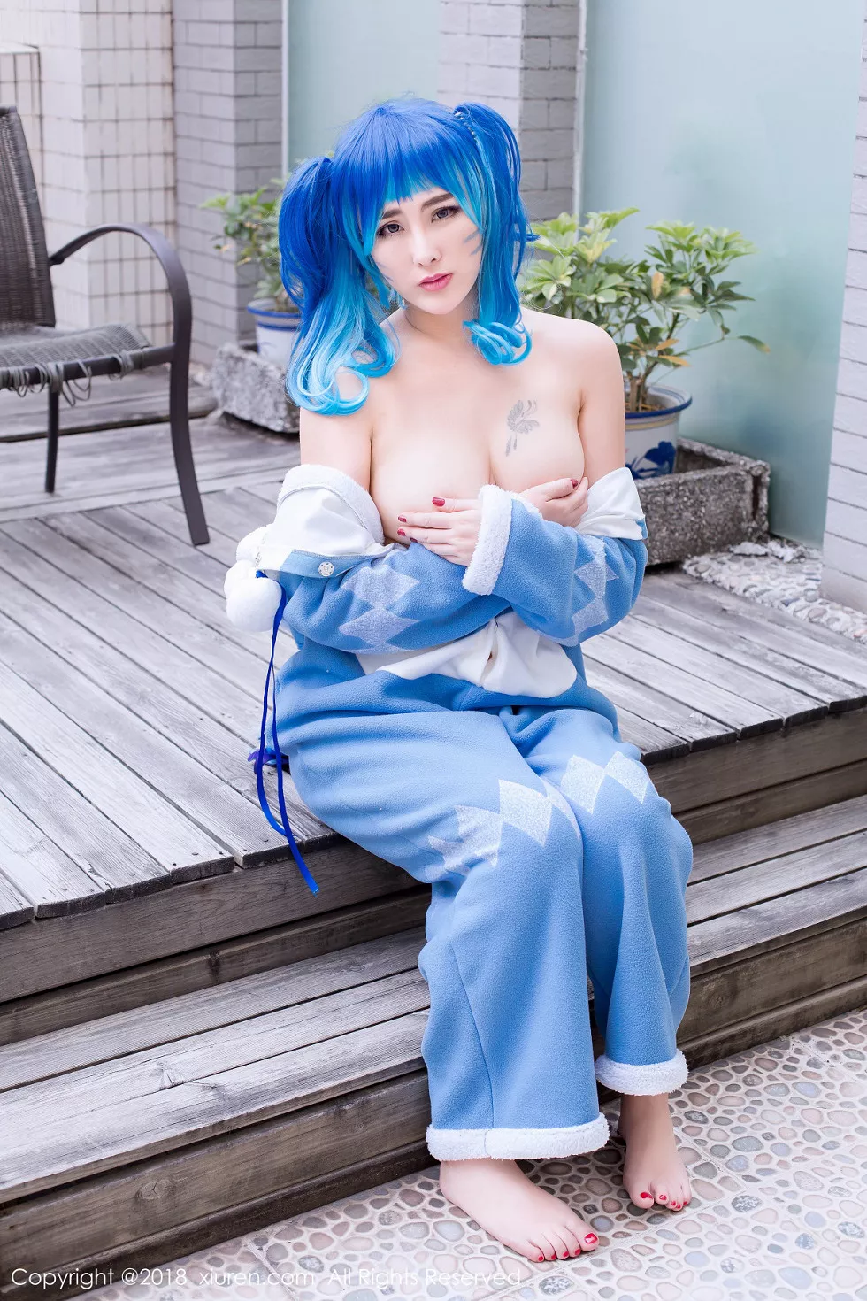 XiuRen第1096期_嫩模孟狐狸FoxYini居家私房脱白衬衣全裸美体惹火诱惑写真31P