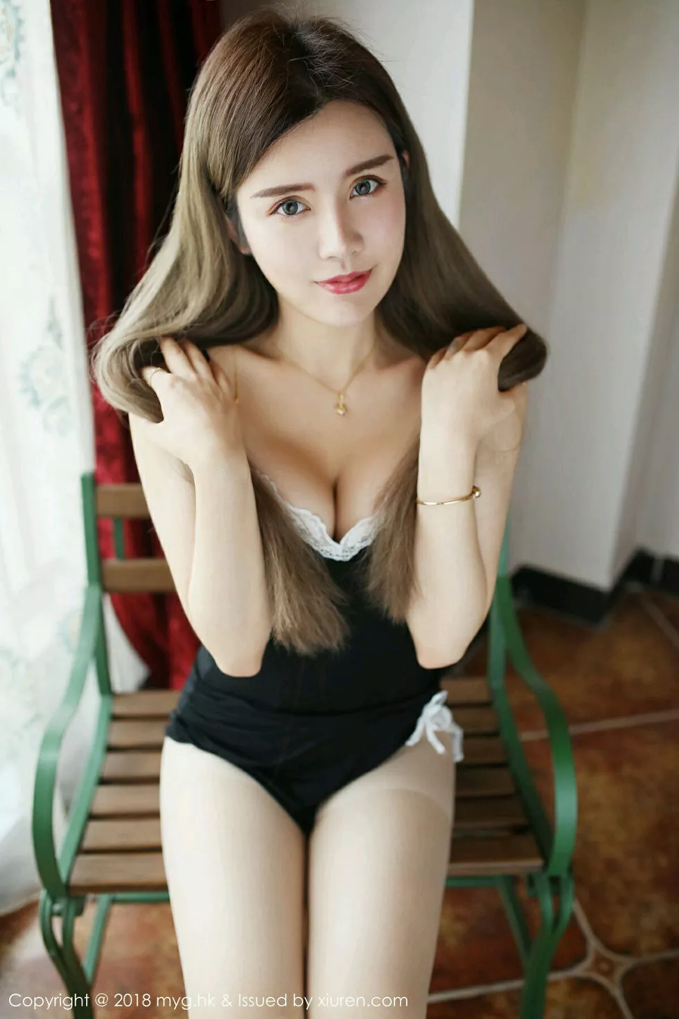 [MyGirl美媛馆]Vol.304_女神Cris_卓娅祺粉色带子遮豪乳无内黑丝裤袜极致诱惑写真42P