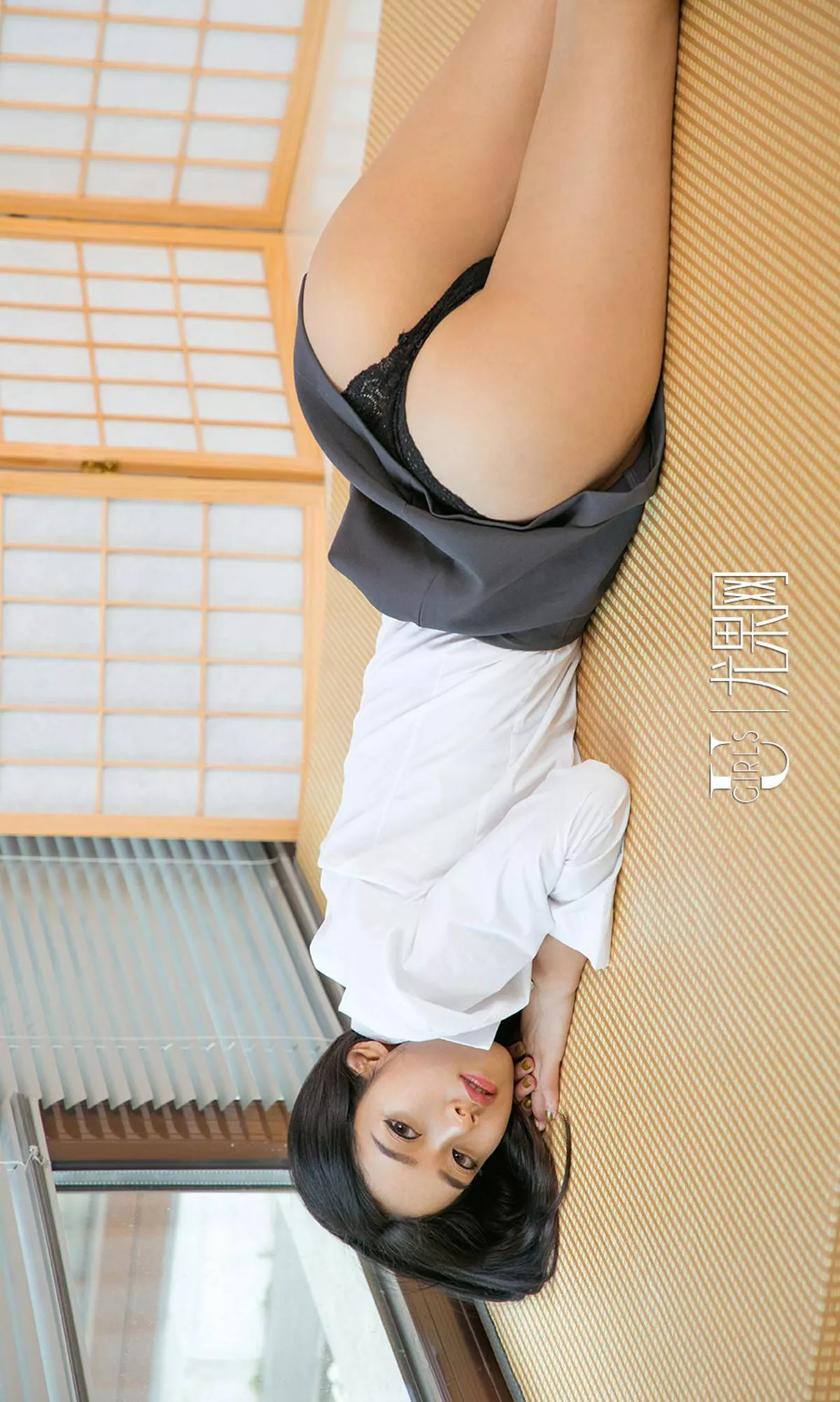 [Ugirls爱尤物]No.1190_嫩模方子萱居家红色低胸连身裙+性感白衬衣秀完美身材写真35P