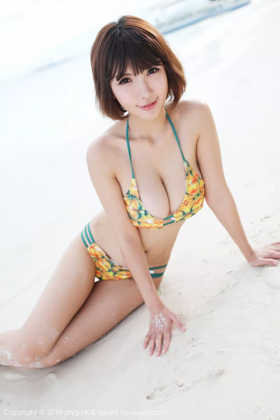 [MyGirl美媛馆]Vol.308_女神晓茜sunny沙滩边粉色比基尼秀完美身材傲人豪乳诱惑写真44P