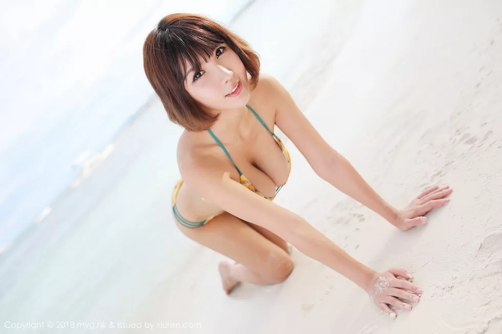 [MyGirl美媛馆]Vol.308_女神晓茜sunny沙滩边粉色比基尼秀完美身材傲人豪乳诱惑写真44P