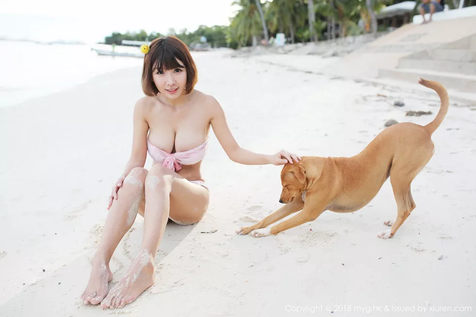 [MyGirl美媛馆]Vol.308_女神晓茜sunny沙滩边粉色比基尼秀完美身材傲人豪乳诱惑写真44P