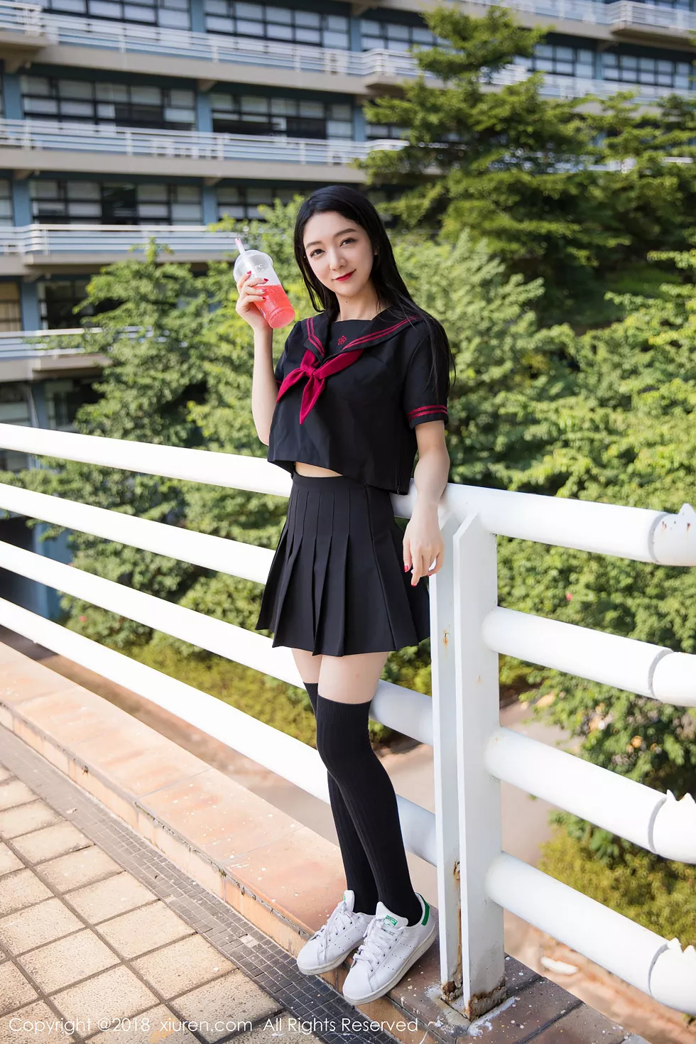 XiuRen第1156期_女神Angela小热巴英伦式校服半脱露性感内衣秀完美身材写真47P
