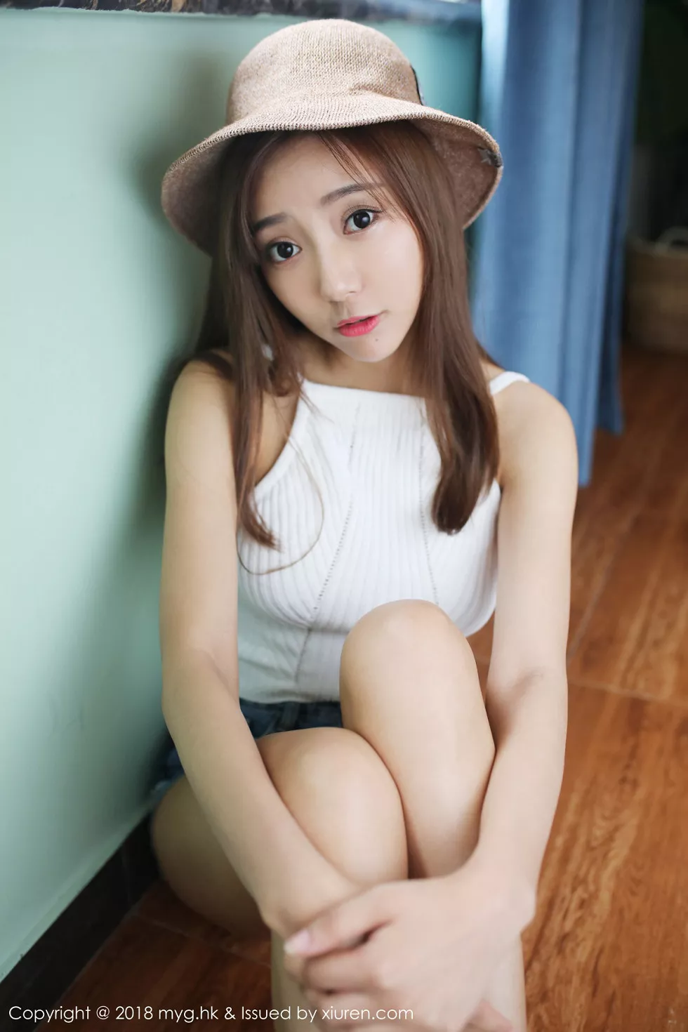 [MyGirl美媛馆]Vol.312_嫩模王馨瑶yanni阳光美少女白色吊带衣配牛仔短裤性感写真47P