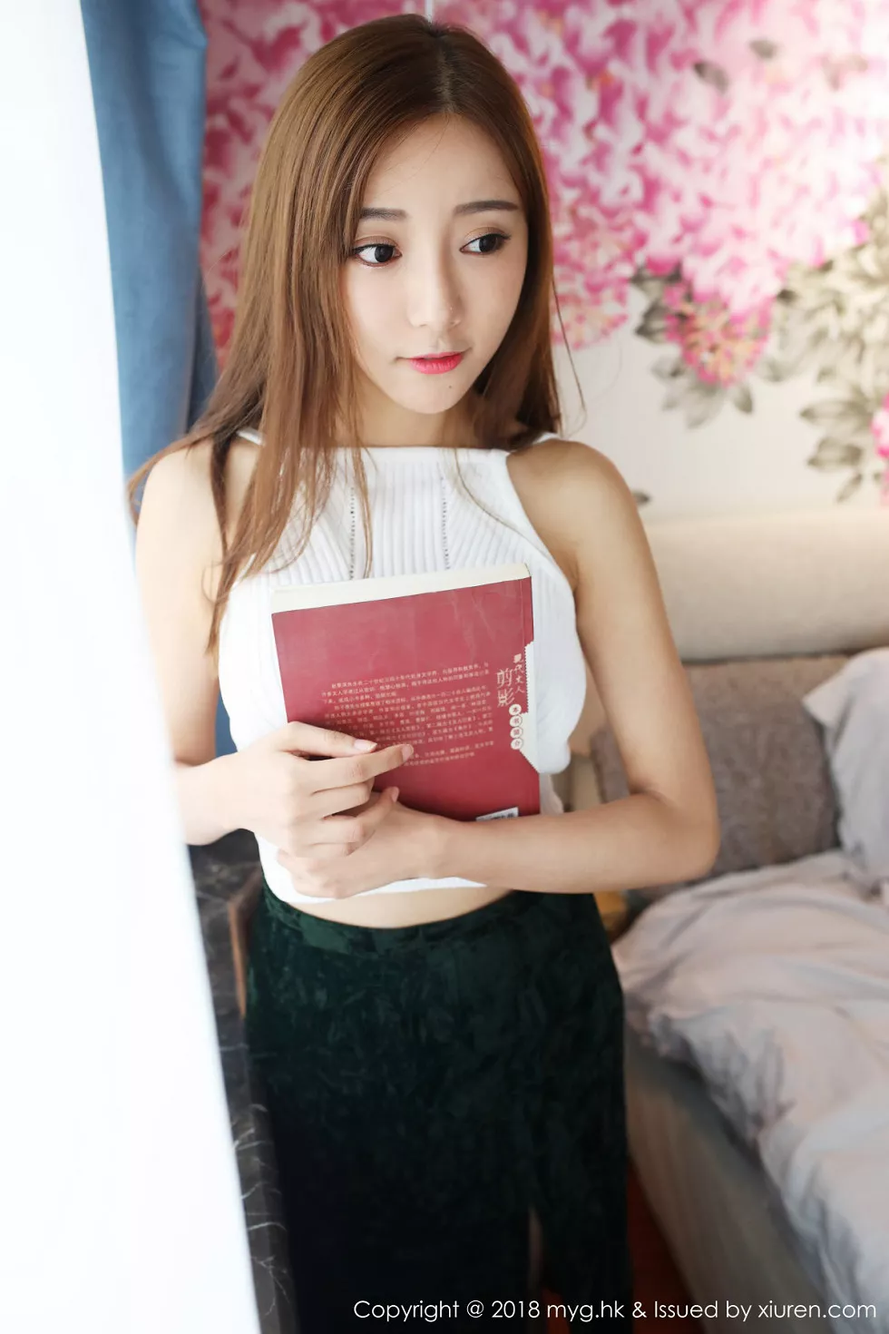 [MyGirl美媛馆]Vol.312_嫩模王馨瑶yanni阳光美少女白色吊带衣配牛仔短裤性感写真47P