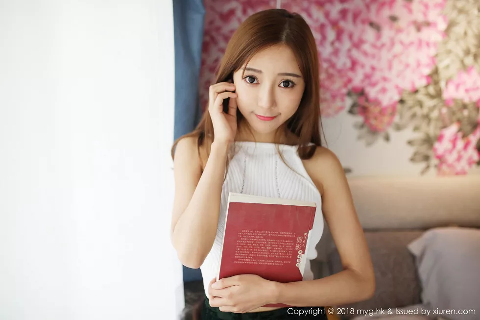 [MyGirl美媛馆]Vol.312_嫩模王馨瑶yanni阳光美少女白色吊带衣配牛仔短裤性感写真47P