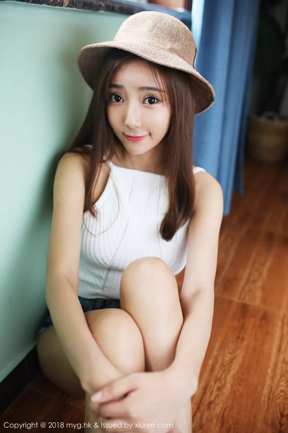 [MyGirl美媛馆]Vol.312_嫩模王馨瑶yanni阳光美少女白色吊带衣配牛仔短裤性感写真47P