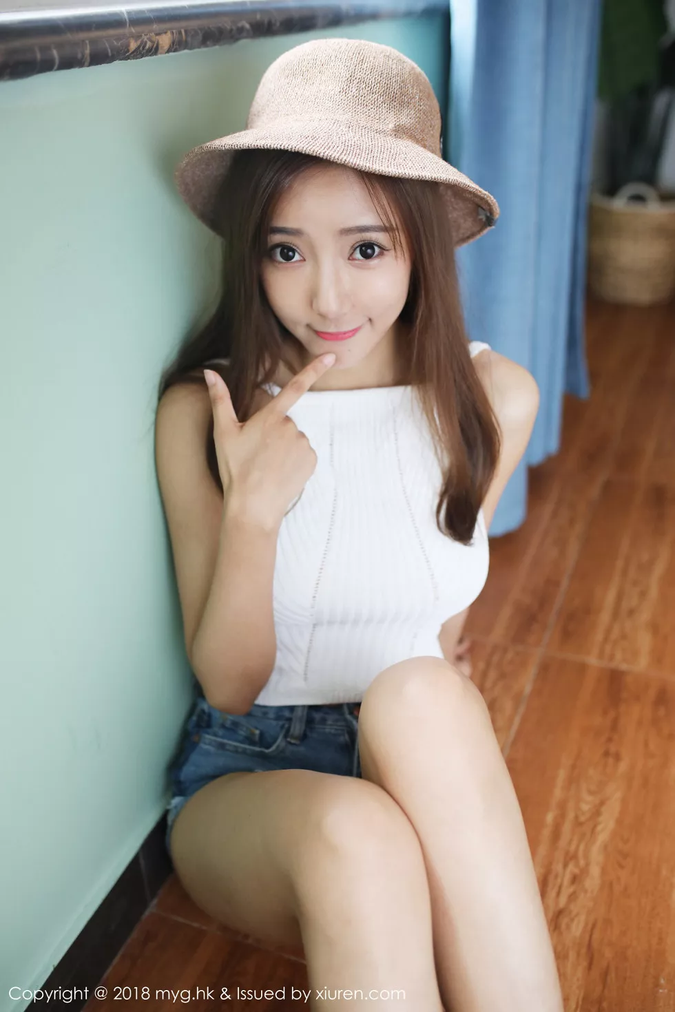 [MyGirl美媛馆]Vol.312_嫩模王馨瑶yanni阳光美少女白色吊带衣配牛仔短裤性感写真47P