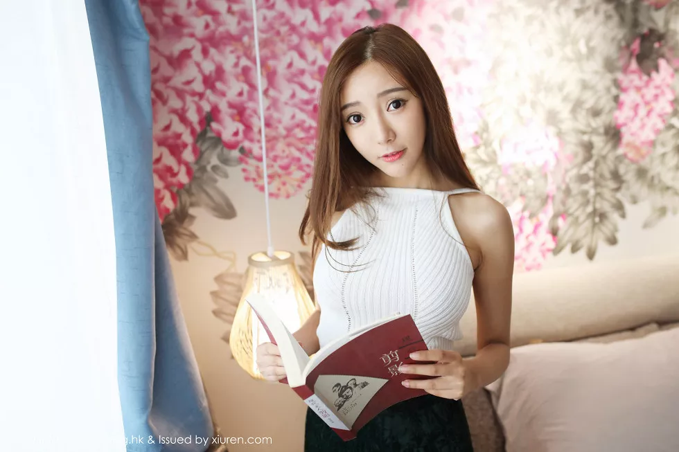 [MyGirl美媛馆]Vol.312_嫩模王馨瑶yanni阳光美少女白色吊带衣配牛仔短裤性感写真47P