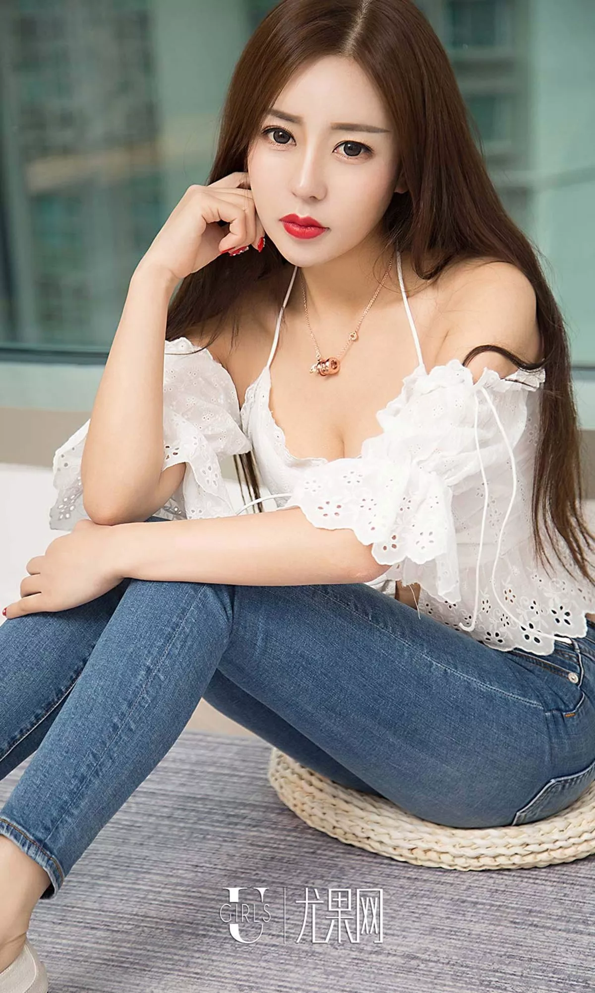 [Ugirls爱尤物]No.1399_嫩模吴美溪私房黑色开档黑丝渔网秀完美身材火辣诱惑写真35P