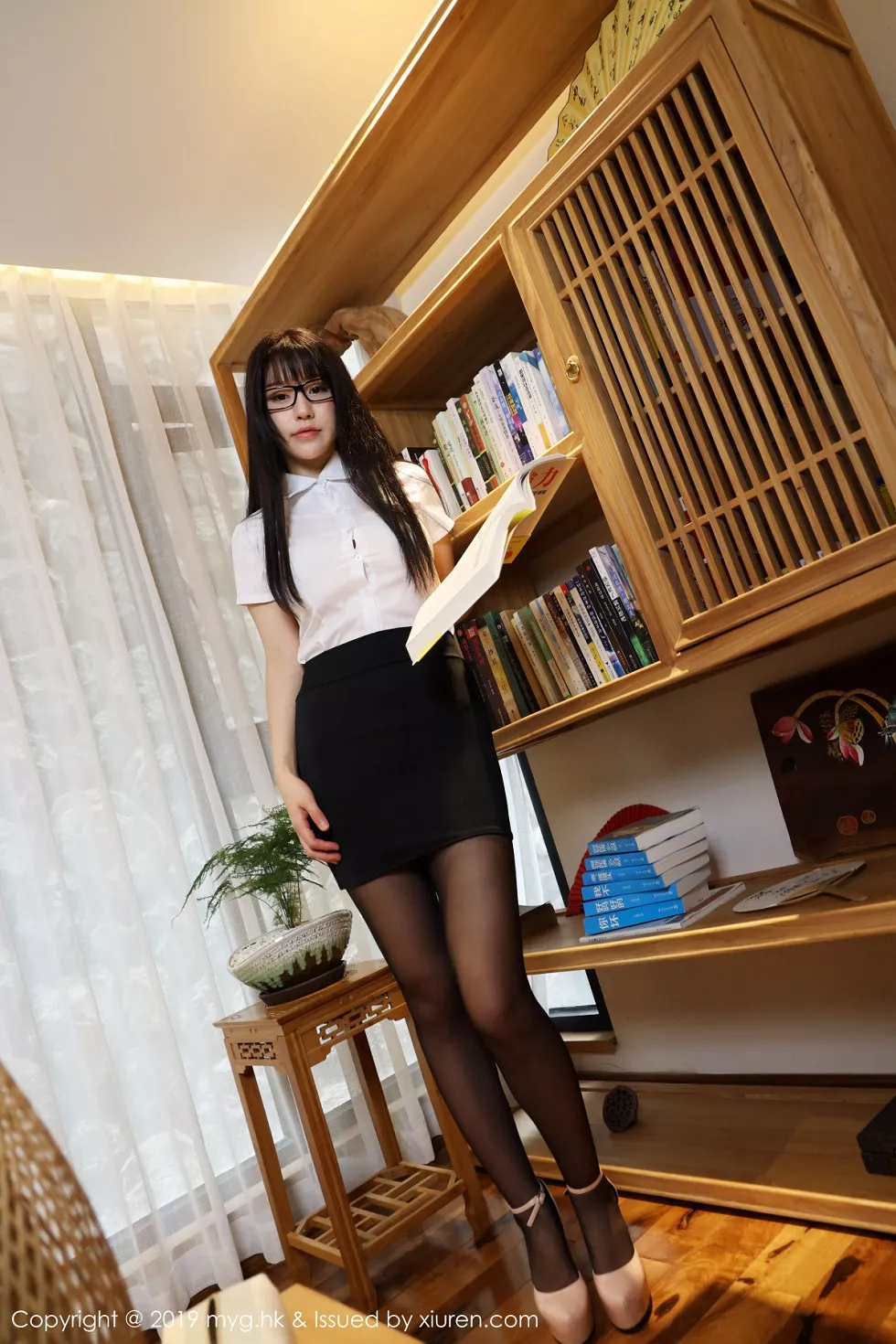 [MyGirl美媛馆]Vol.368_女神Flower朱可儿大理旅拍秘书黑丝OL制服半露豪乳诱惑写真101P