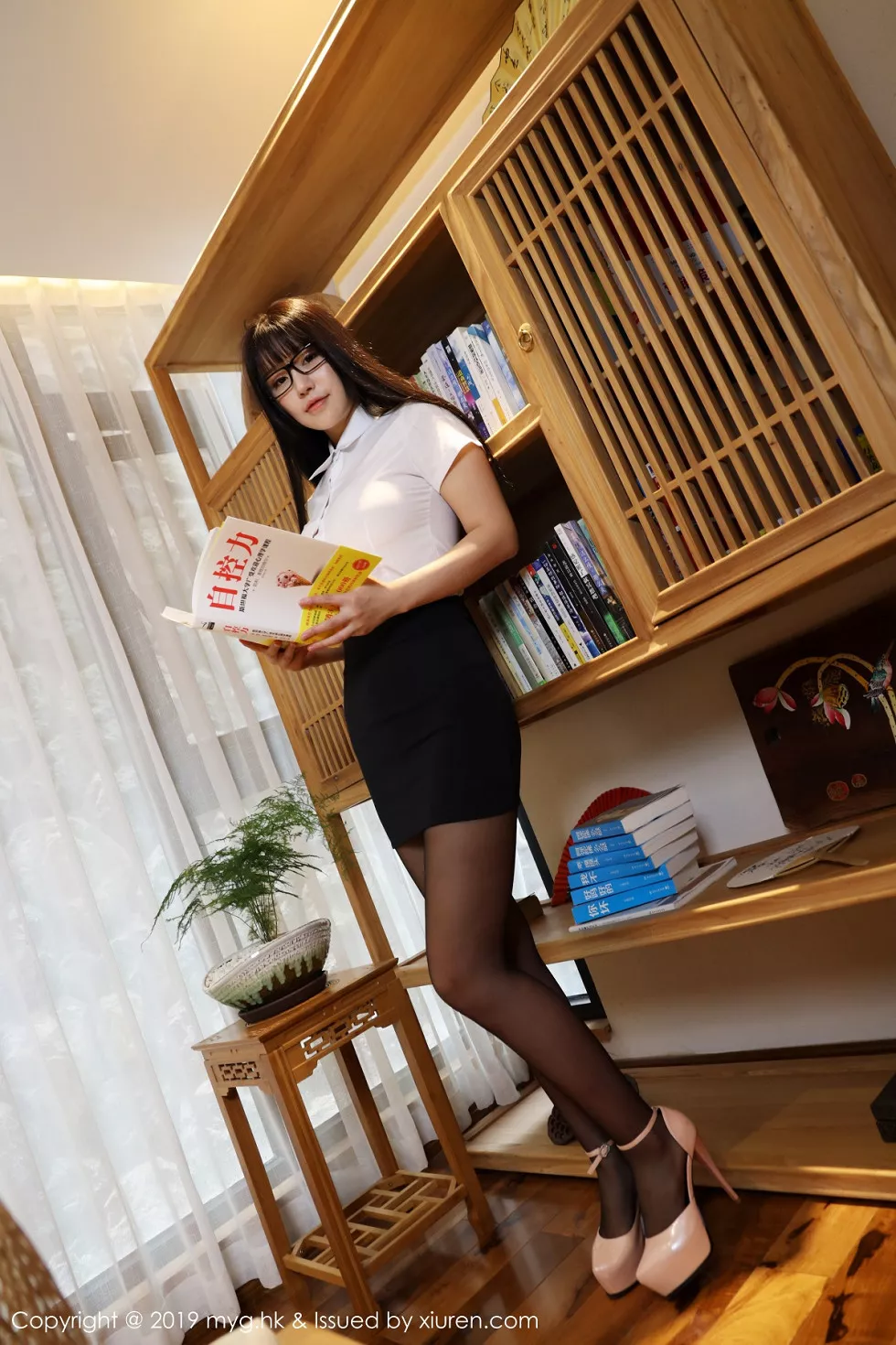 [MyGirl美媛馆]Vol.368_女神Flower朱可儿大理旅拍秘书黑丝OL制服半露豪乳诱惑写真101P