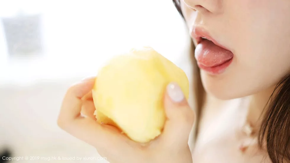 [MyGirl美媛馆]Vol.371_巨乳妹子糯美子Mini私房三点式比基尼秀完美身材惹火诱惑写真88P