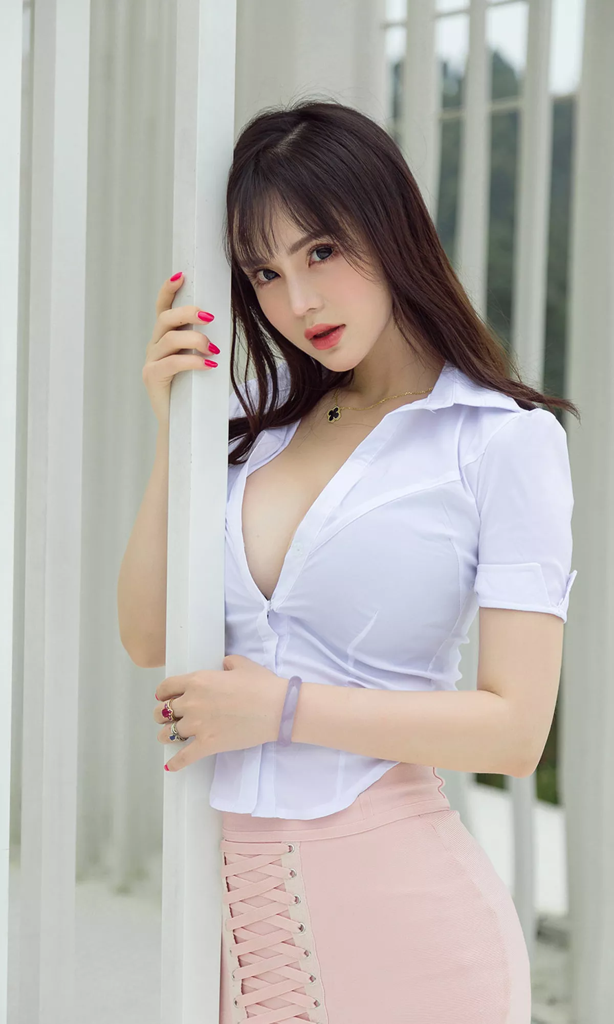 [Ugirls爱尤物]No.1529_嫩模Yuki又又多套性感内衣系列秀完美身材豪乳诱惑写真35P