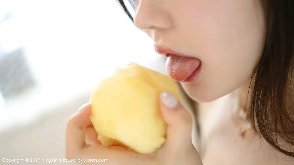 [MyGirl美媛馆]Vol.371_巨乳妹子糯美子Mini私房三点式比基尼秀完美身材惹火诱惑写真88P