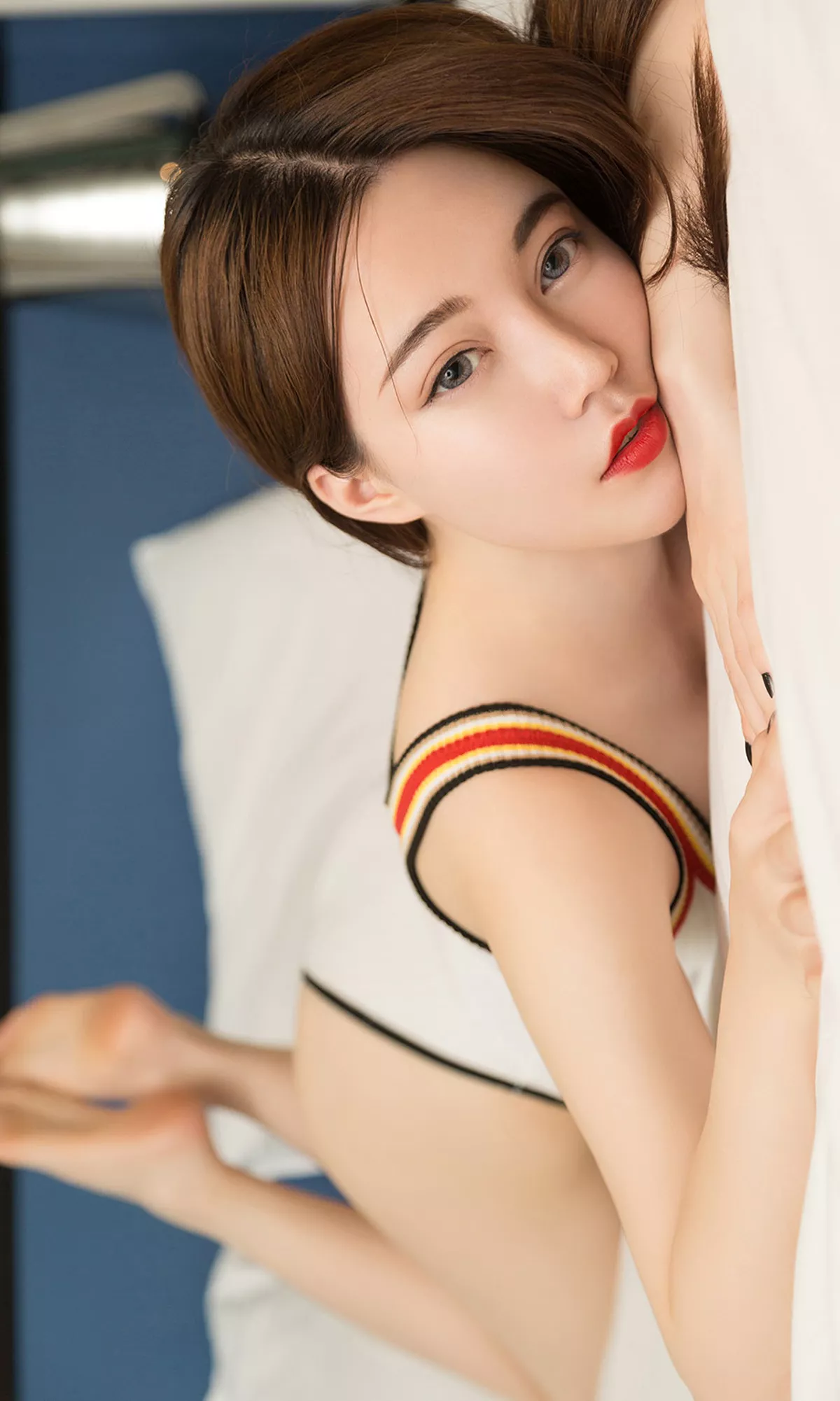 [Ugirls爱尤物]No.1532_嫩模刘邦妮私房透明薄纱+连体比基尼秀完美身材诱惑写真35P