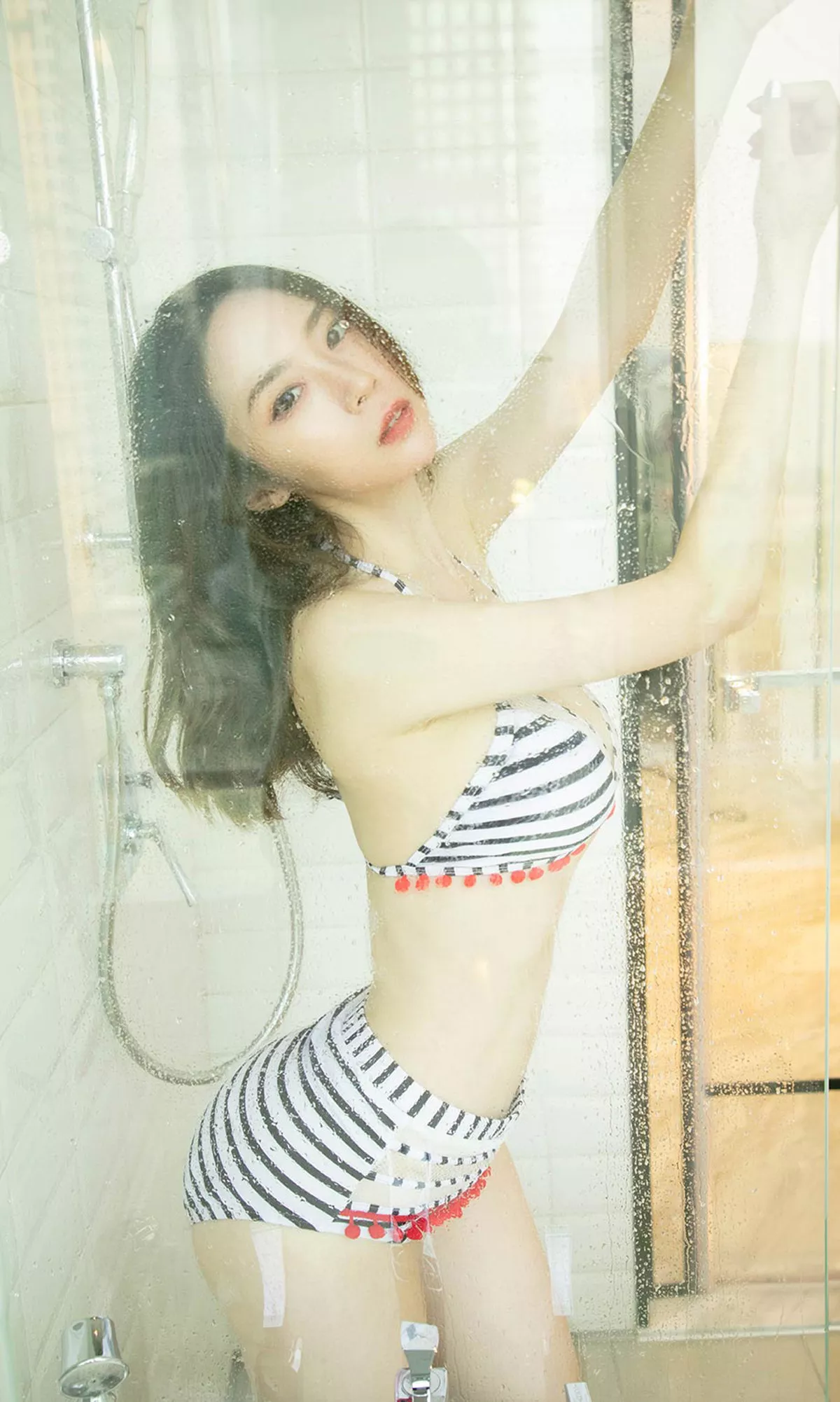 [Ugirls爱尤物]No.1538_嫩模梦心玥私房黑色情趣内衣秀苗条身材美艳迷人写真35P