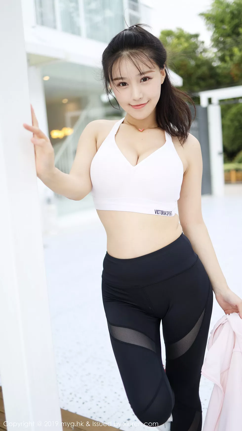 [MyGirl美媛馆]Vol.387_女神Flower朱可儿户外运动装半脱秀蕾丝内裤惹火诱惑写真75P