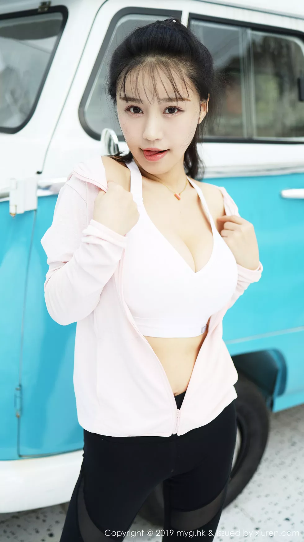[MyGirl美媛馆]Vol.387_女神Flower朱可儿户外运动装半脱秀蕾丝内裤惹火诱惑写真75P
