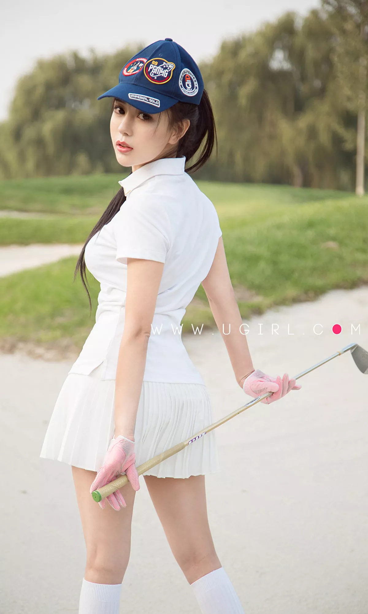 [Ugirls爱尤物]No.1624_嫩模吴美溪私房黑色蕾丝内衣配吊带黑丝秀完美身材诱惑写真35P