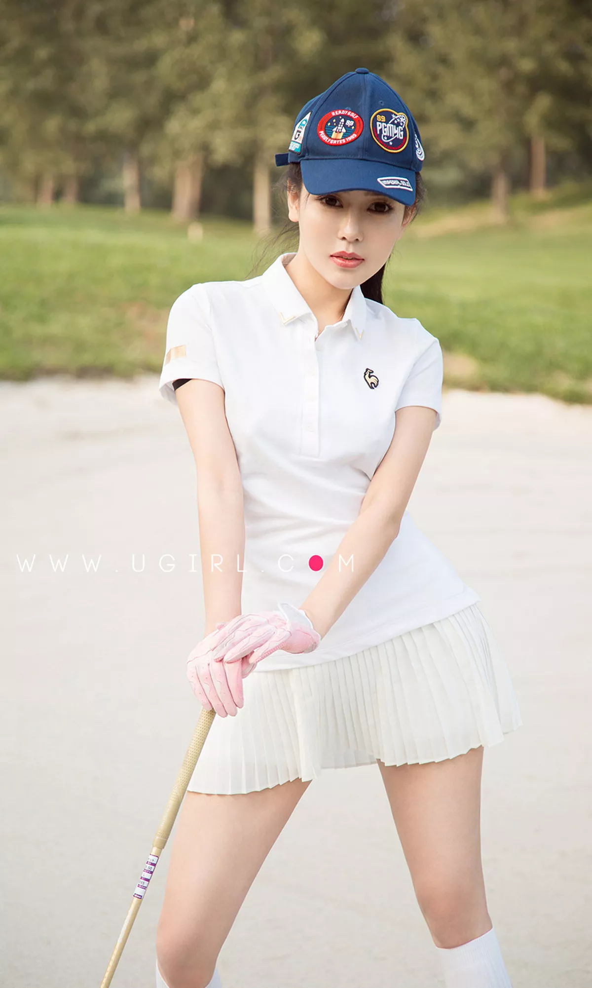 [Ugirls爱尤物]No.1624_嫩模吴美溪私房黑色蕾丝内衣配吊带黑丝秀完美身材诱惑写真35P