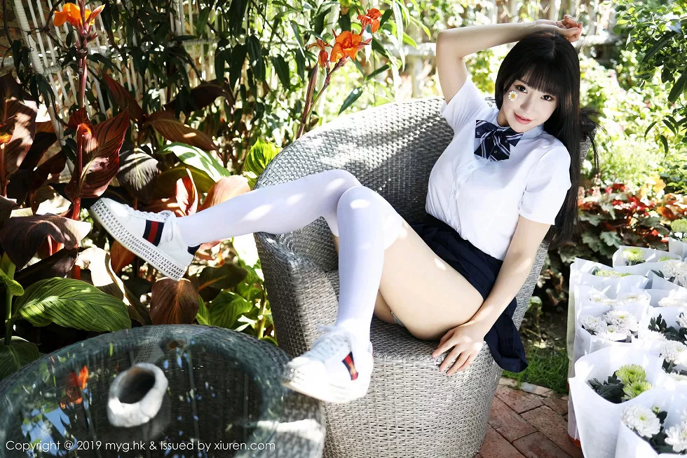 [MyGirl美媛馆]Vol.394_女神Flower朱可儿大理旅拍户外学生装大胆撩裙诱惑写真54P