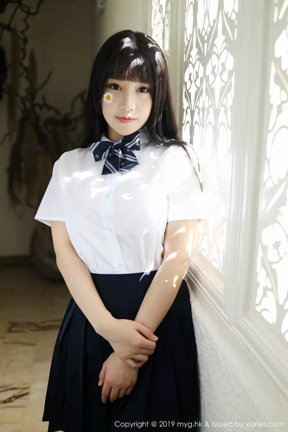 [MyGirl美媛馆]Vol.394_女神Flower朱可儿大理旅拍户外学生装大胆撩裙诱惑写真54P
