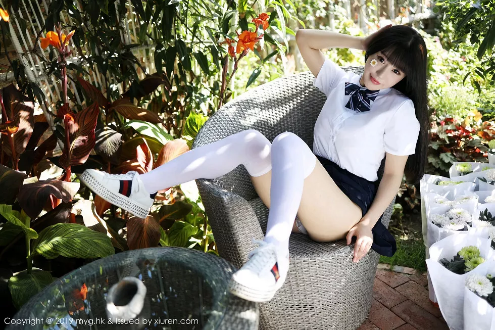 [MyGirl美媛馆]Vol.394_女神Flower朱可儿大理旅拍户外学生装大胆撩裙诱惑写真54P