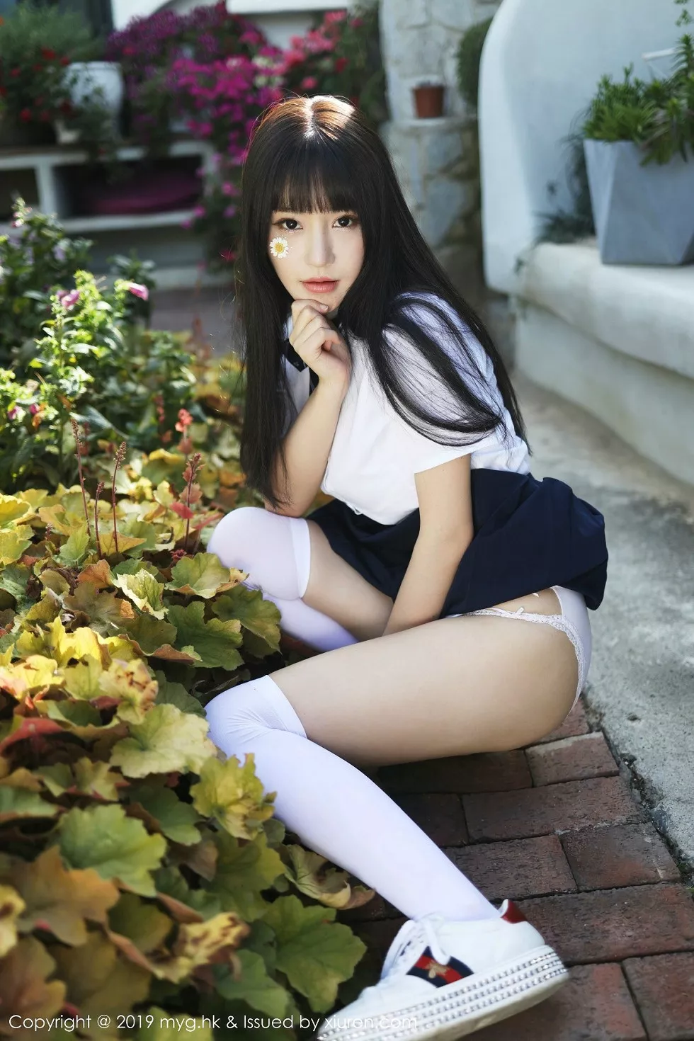 [MyGirl美媛馆]Vol.394_女神Flower朱可儿大理旅拍户外学生装大胆撩裙诱惑写真54P