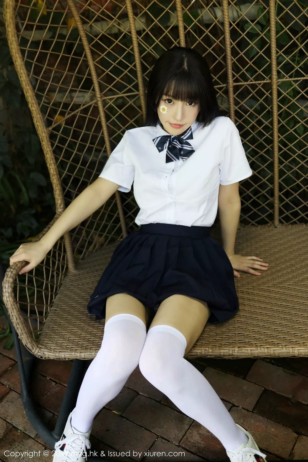 [MyGirl美媛馆]Vol.394_女神Flower朱可儿大理旅拍户外学生装大胆撩裙诱惑写真54P