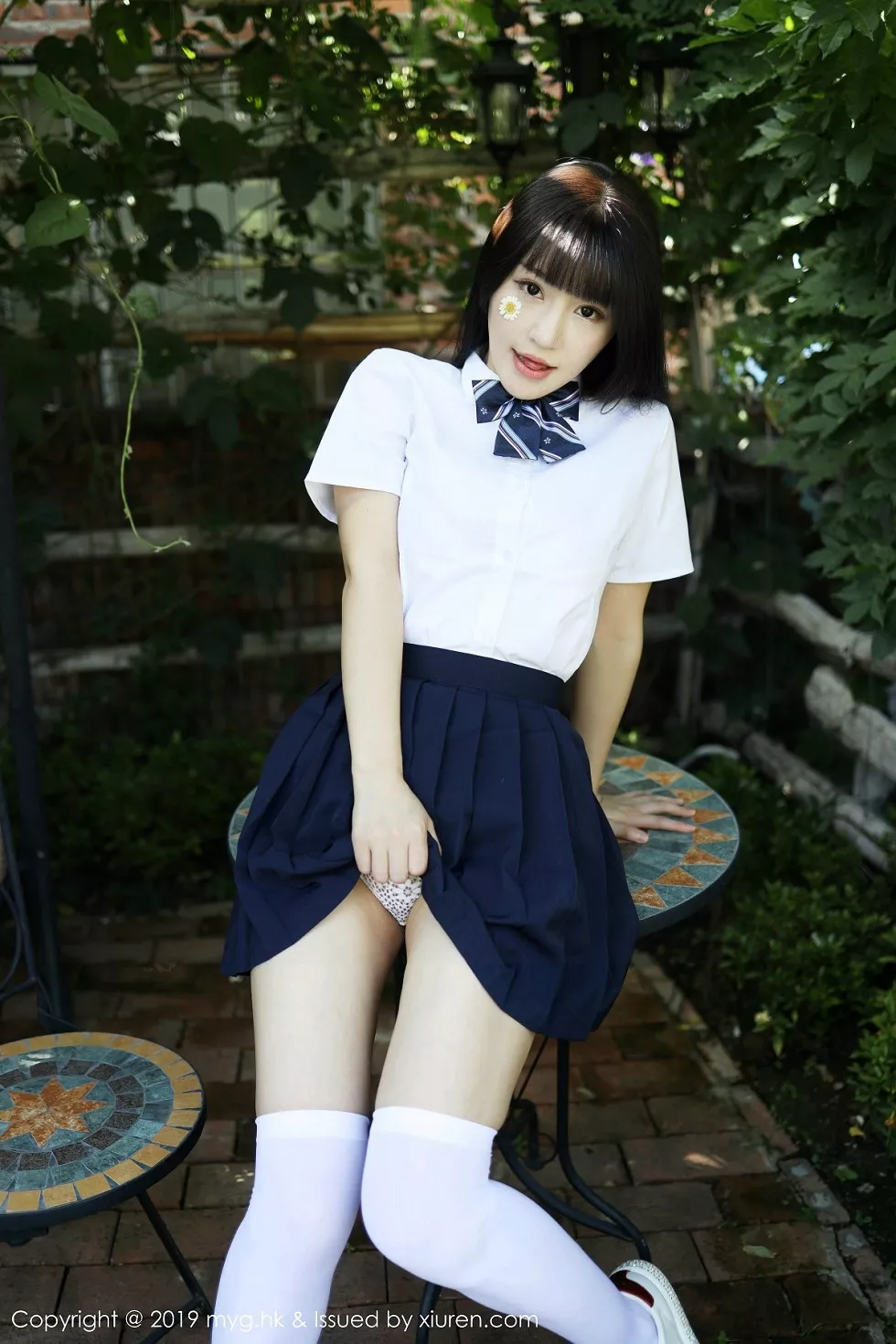 [MyGirl美媛馆]Vol.394_女神Flower朱可儿大理旅拍户外学生装大胆撩裙诱惑写真54P