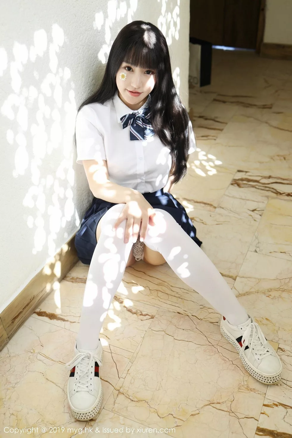 [MyGirl美媛馆]Vol.394_女神Flower朱可儿大理旅拍户外学生装大胆撩裙诱惑写真54P