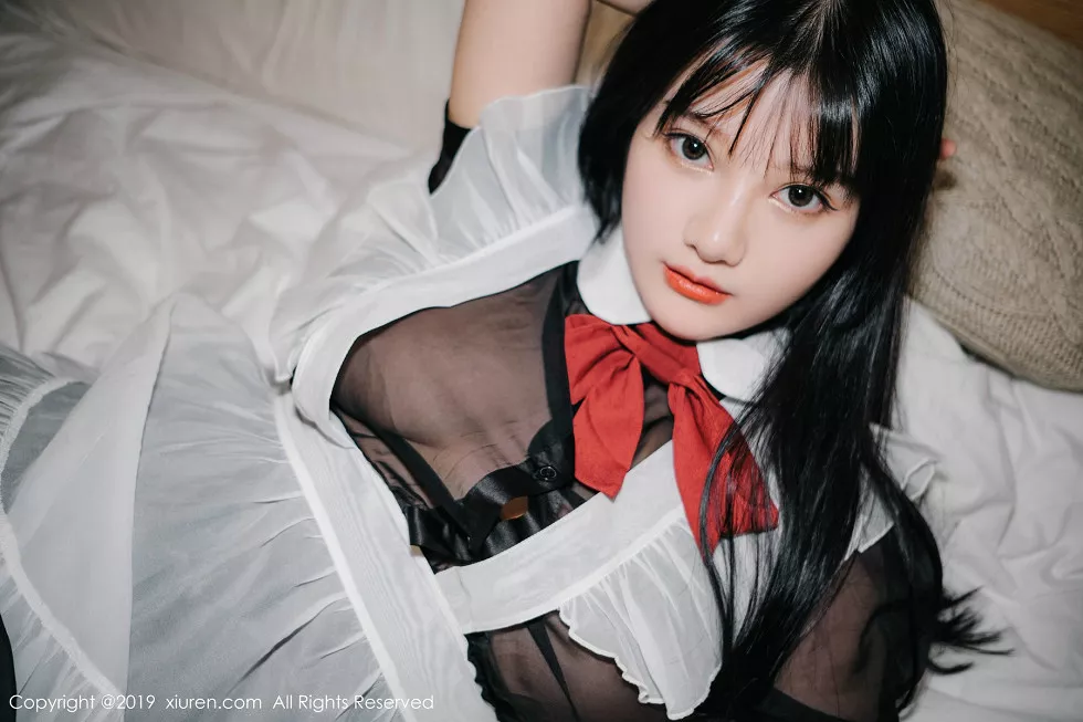 XiuRen第1824期_嫩模小尤奈私房性感女仆装+黑色透视装秀豪乳妩媚诱惑写真70P