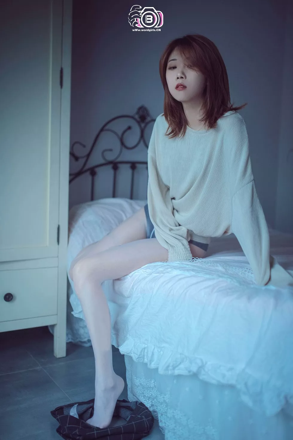 [Toutiao头条女神]No.776_嫩模李温柔私房黑短裙配超薄肉丝裤袜撩人诱惑写真40P