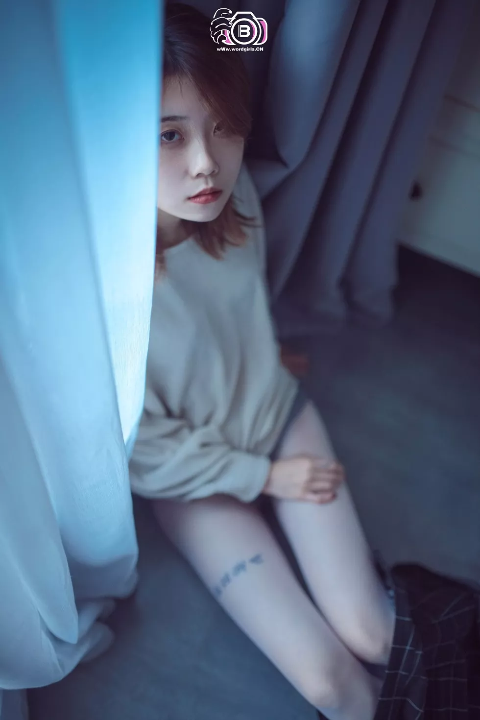 [Toutiao头条女神]No.776_嫩模李温柔私房黑短裙配超薄肉丝裤袜撩人诱惑写真40P