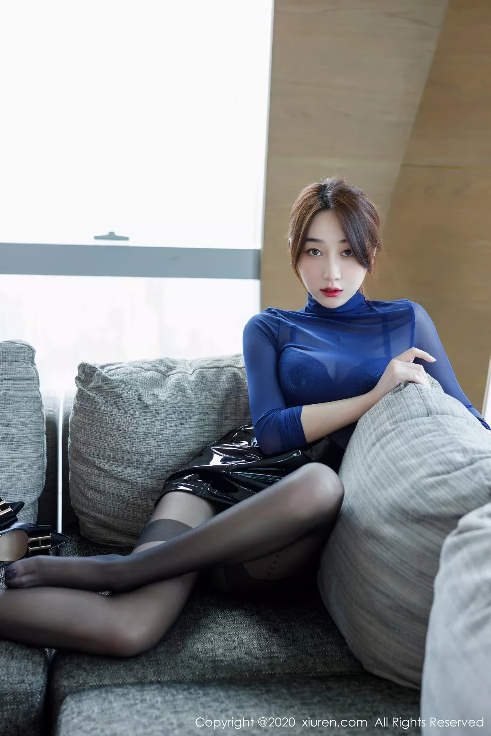 XiuRen第2129期_嫩模九月生私房飒爽黑短裙蕾丝内衣配黑丝袜极致魅惑写真63P