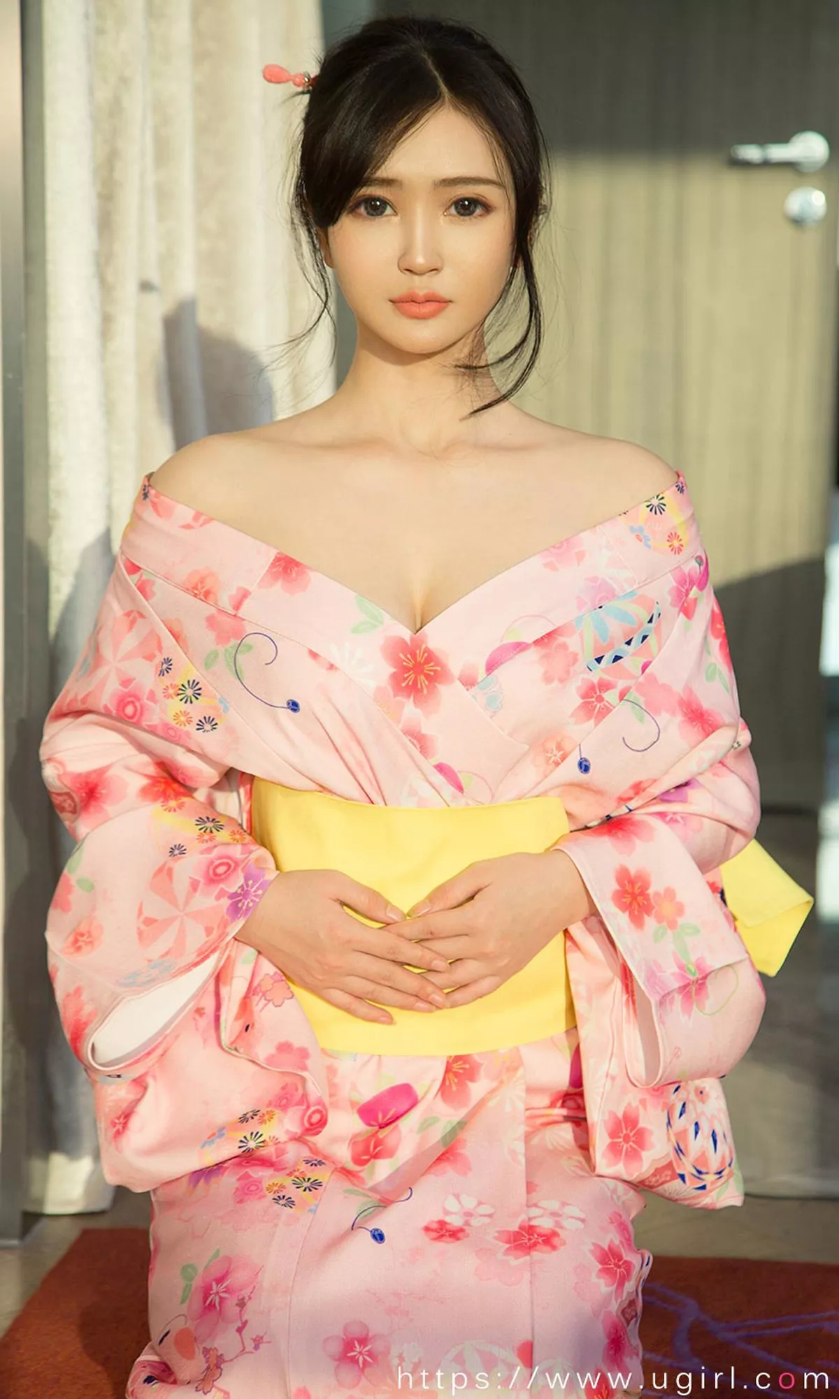 [Ugirls爱尤物]No.1776_嫩模林诗茵等7大美女性感私房内衣完美写真合集35P
