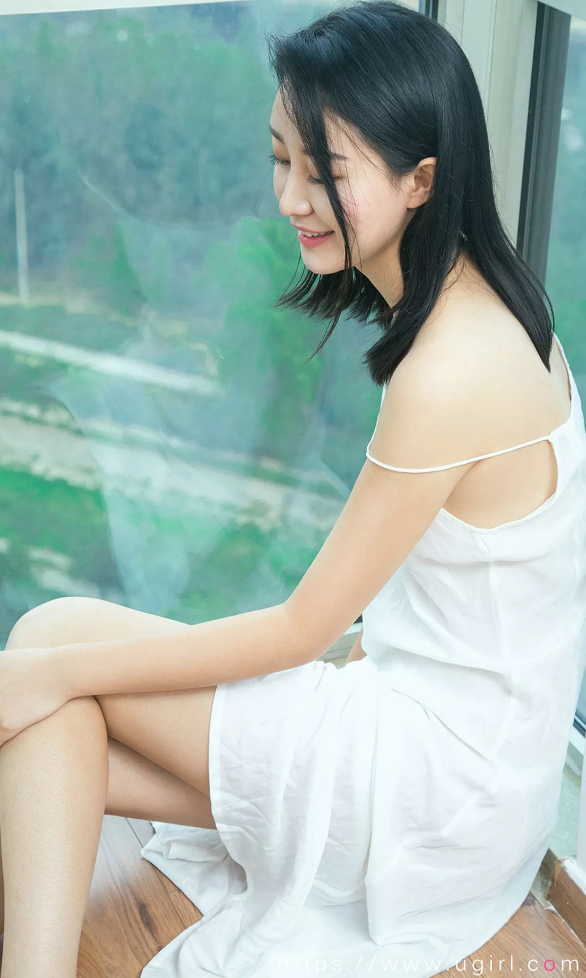 [Ugirls爱尤物]No.1845_嫩模娇娇私房黑色连身裙秀完美身材大气迷人写真35P