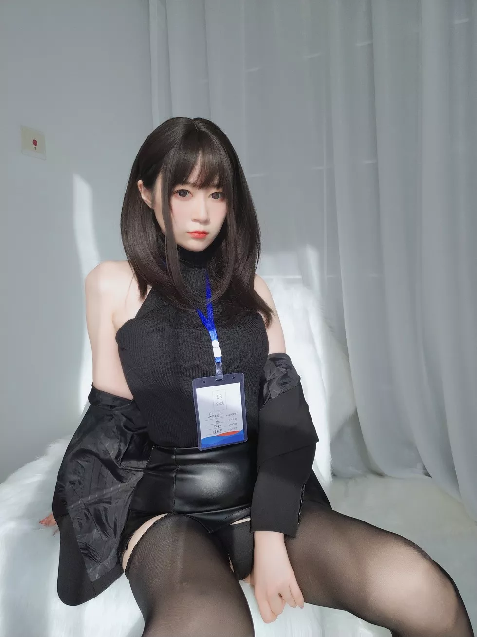网红美女白银职场新人套主题私房开档黑丝裤袜秀翘臀撩人诱惑写真118P