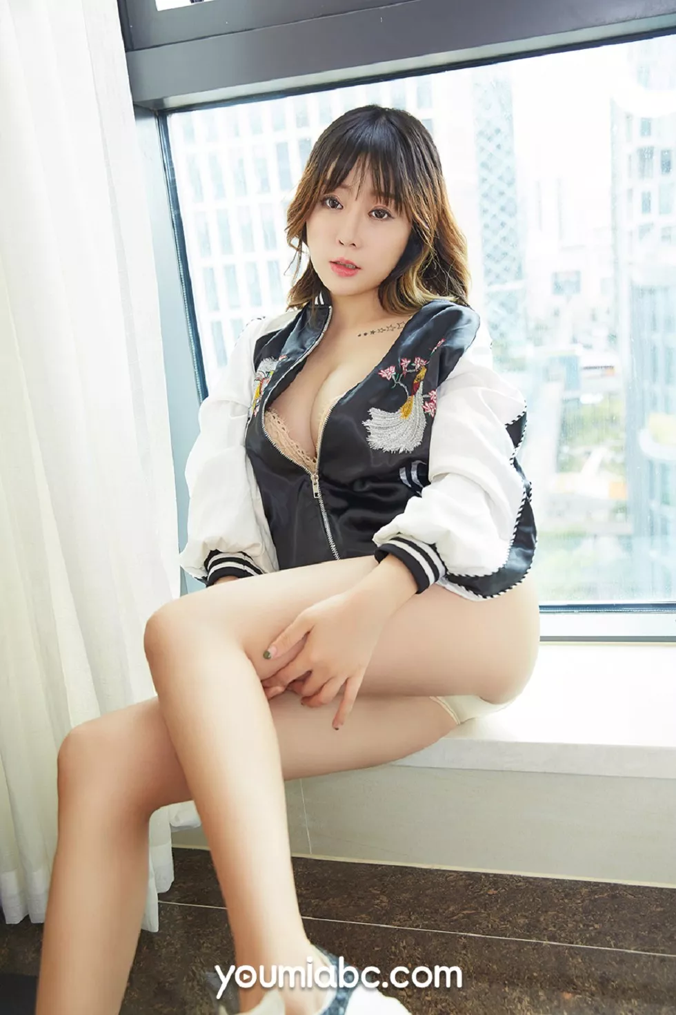 [YouMi尤蜜]Vol.181_嫩模王雨纯私房黑色透视连体衣半脱秀豪乳翘臀撩人诱惑写真47P