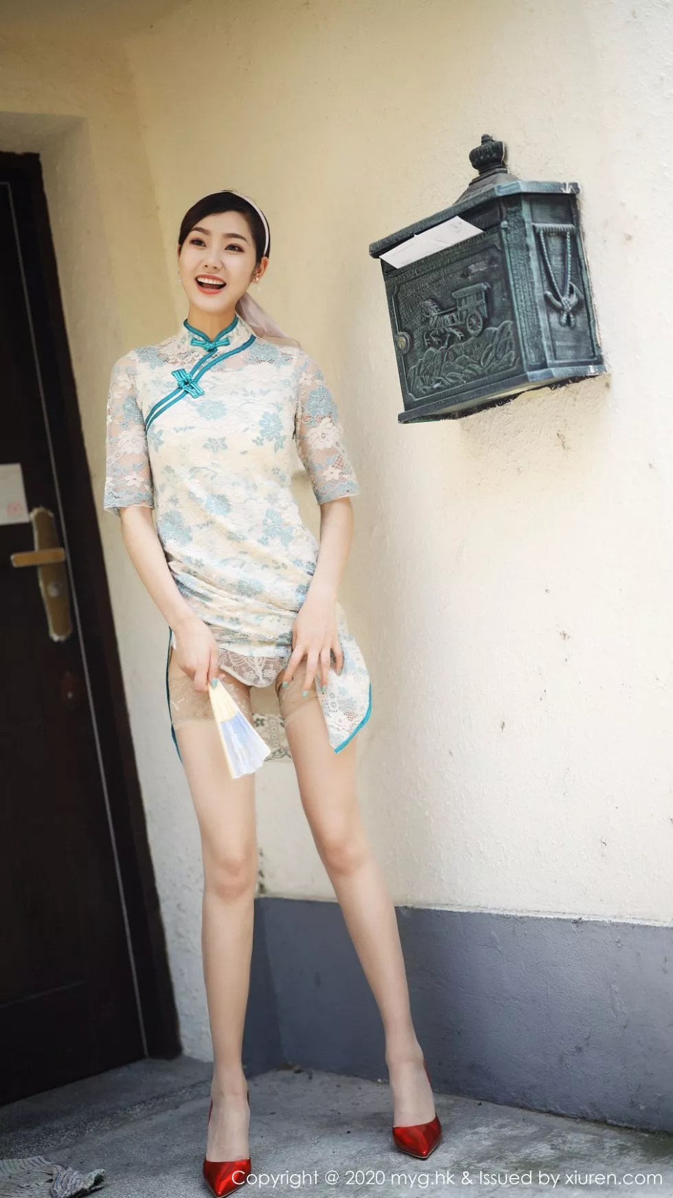 [MyGirl美媛馆]Vol.446_模特方子萱私房古韵旗袍配现代丝袜秀高挑身材诱惑写真105P