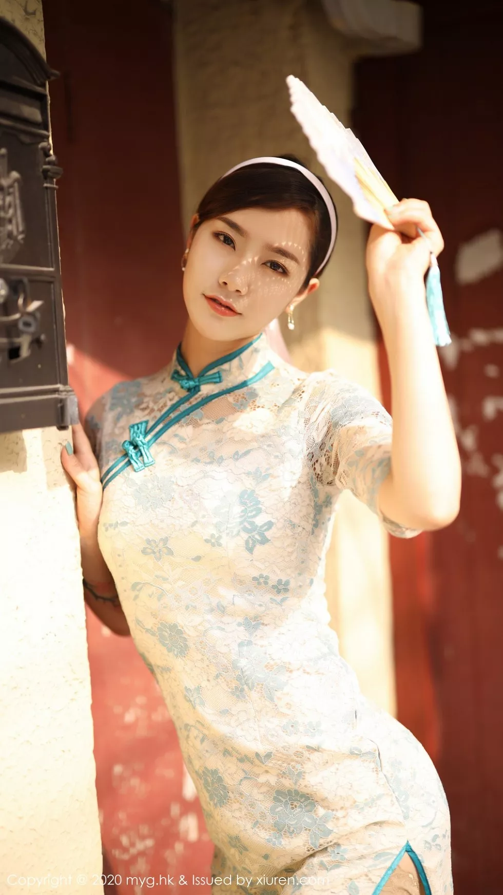 [MyGirl美媛馆]Vol.446_模特方子萱私房古韵旗袍配现代丝袜秀高挑身材诱惑写真105P