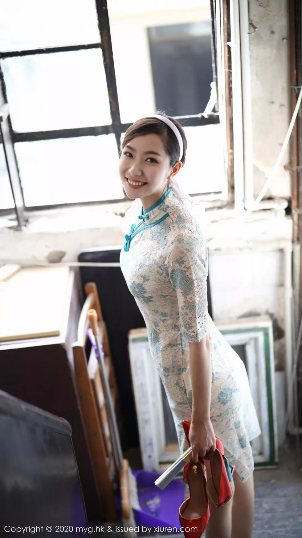 [MyGirl美媛馆]Vol.446_模特方子萱私房古韵旗袍配现代丝袜秀高挑身材诱惑写真105P