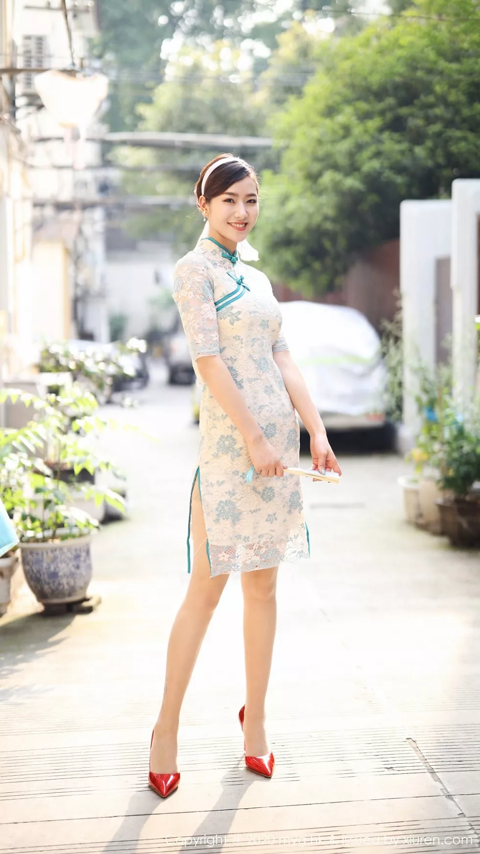 [MyGirl美媛馆]Vol.446_模特方子萱私房古韵旗袍配现代丝袜秀高挑身材诱惑写真105P
