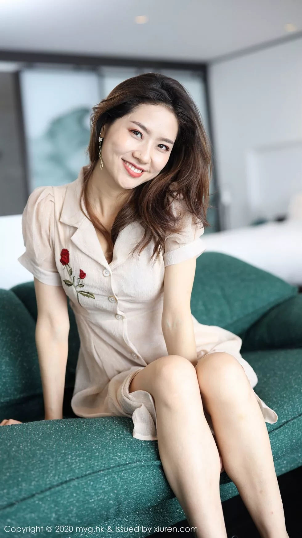 [MyGirl美媛馆]Vol.447_嫩模方子萱大理旅拍私房典雅长裙半脱秀完美身材诱惑写真92P