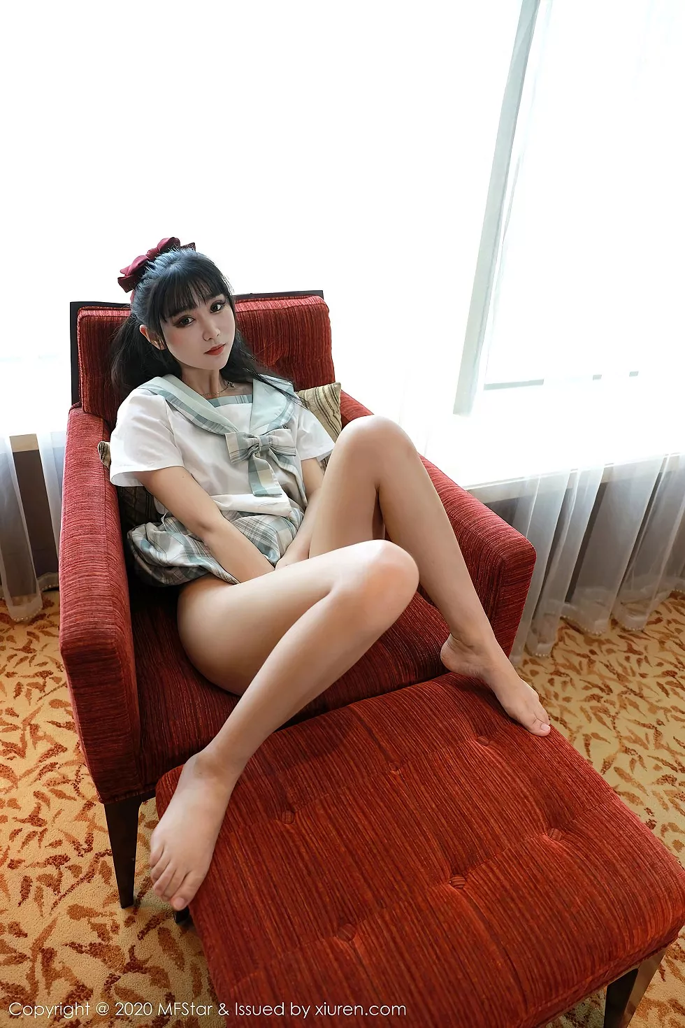 [MFStar模范学院]Vol.386_嫩模小果冻儿JK制服主题撩裙露性感内裤翘臀诱惑写真51P