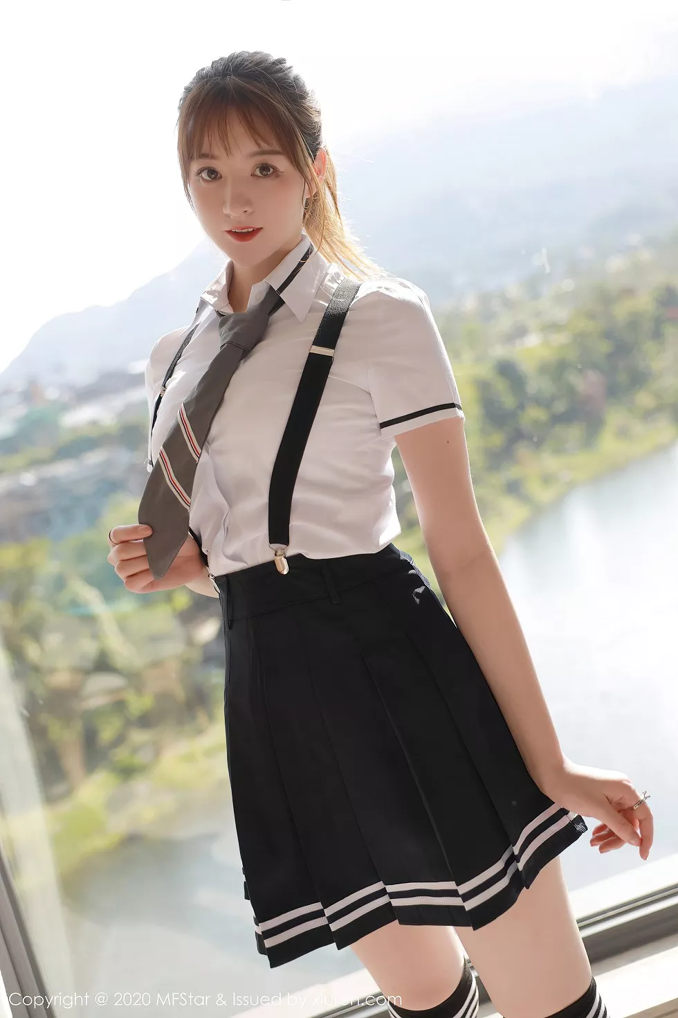 [MFStar模范学院]Vol.390_嫩模yoo优优四川旅拍学院风校服主题半脱露性感内衣写真67P