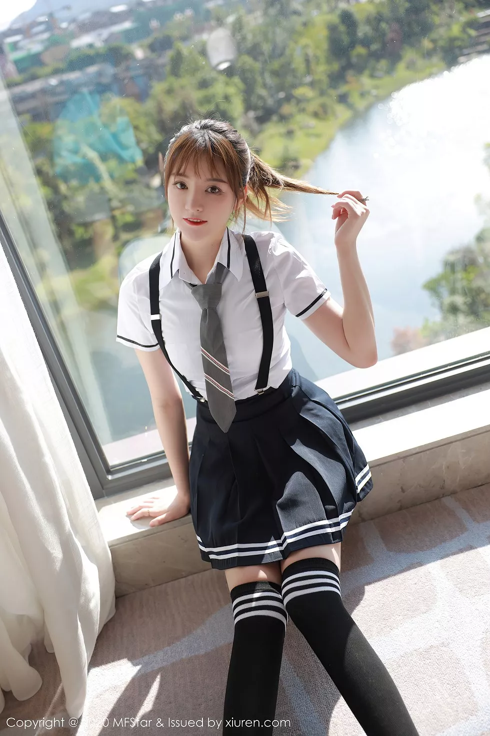 [MFStar模范学院]Vol.390_嫩模yoo优优四川旅拍学院风校服主题半脱露性感内衣写真67P